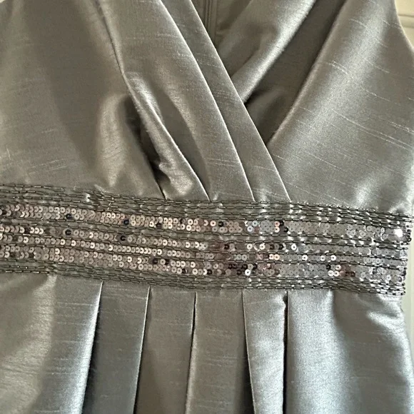 JS Boutique size 4. Worn twice. Silver and sequin cocktail dress.
